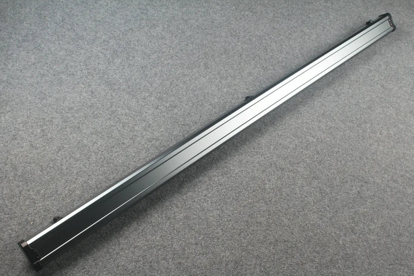 one piece professional aluminium cue case WOODS CUES