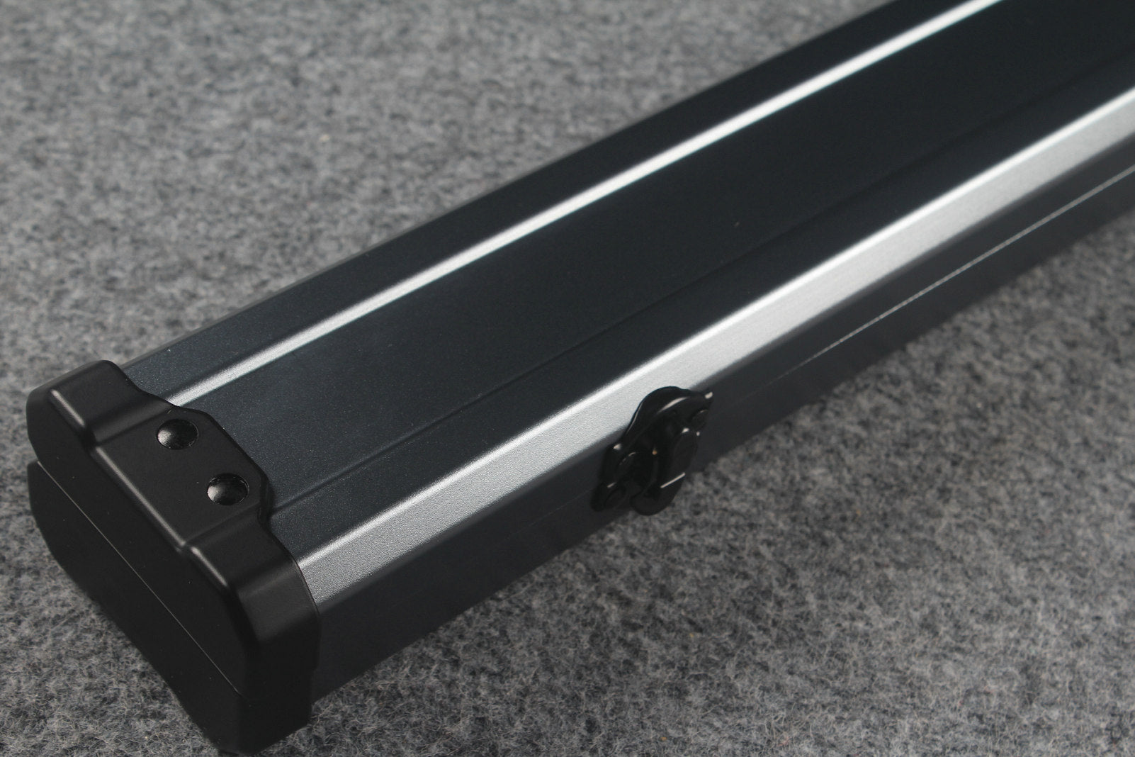 one piece professional aluminium cue case