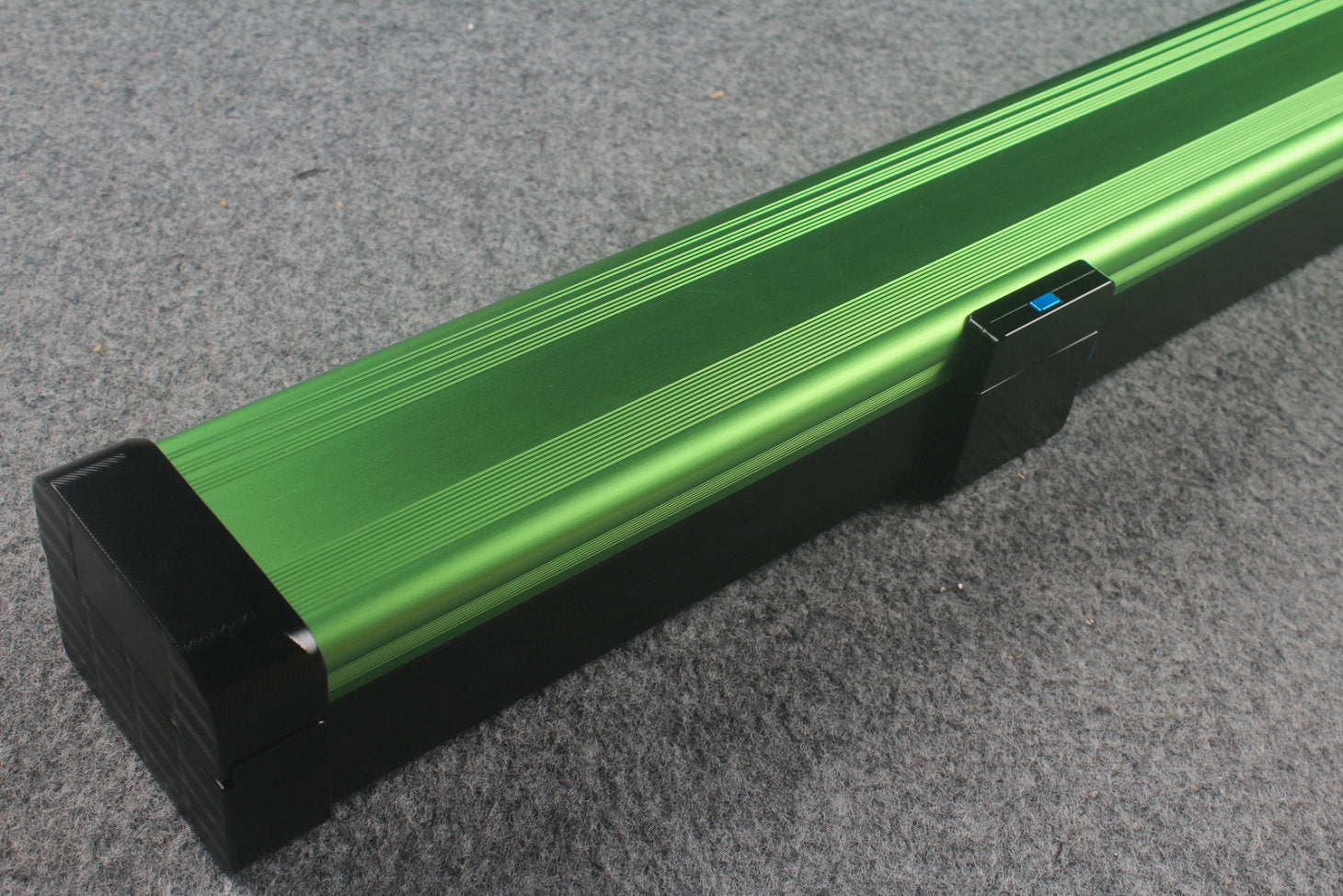 3/4 Premium Aluminium Snooker Cue Case – 2 Slots, Adjustable 120.5/124.8cm Interior