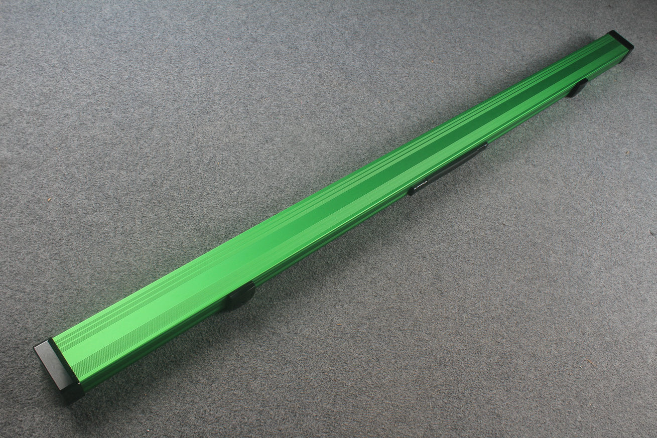 1 piece strong aluminium case with 2 slots (chalk area inside)green WOODS CUES
