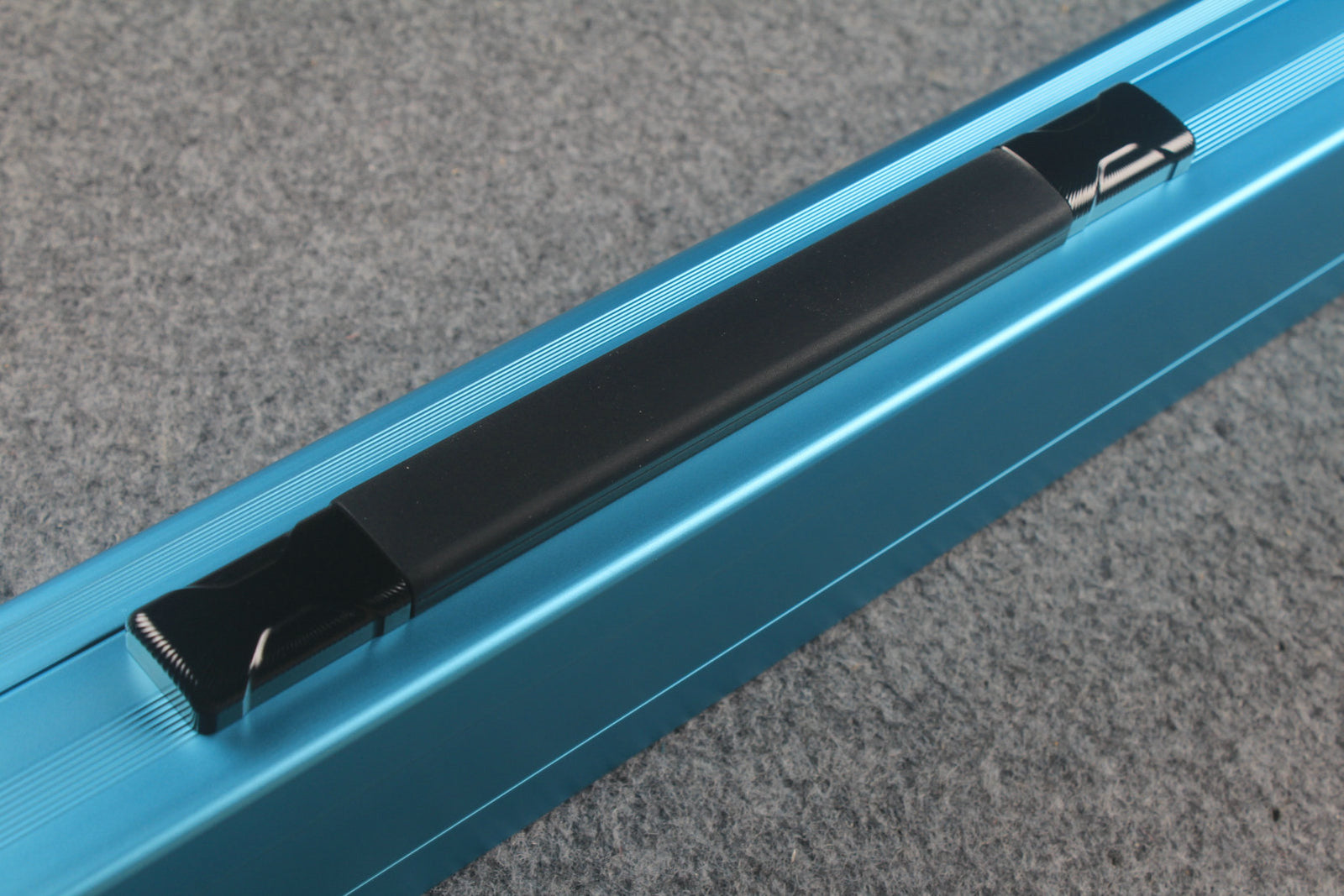 3/4 Premium Aluminium Snooker Cue Case – 2 Slots, Adjustable 120.5/124.8cm Interior