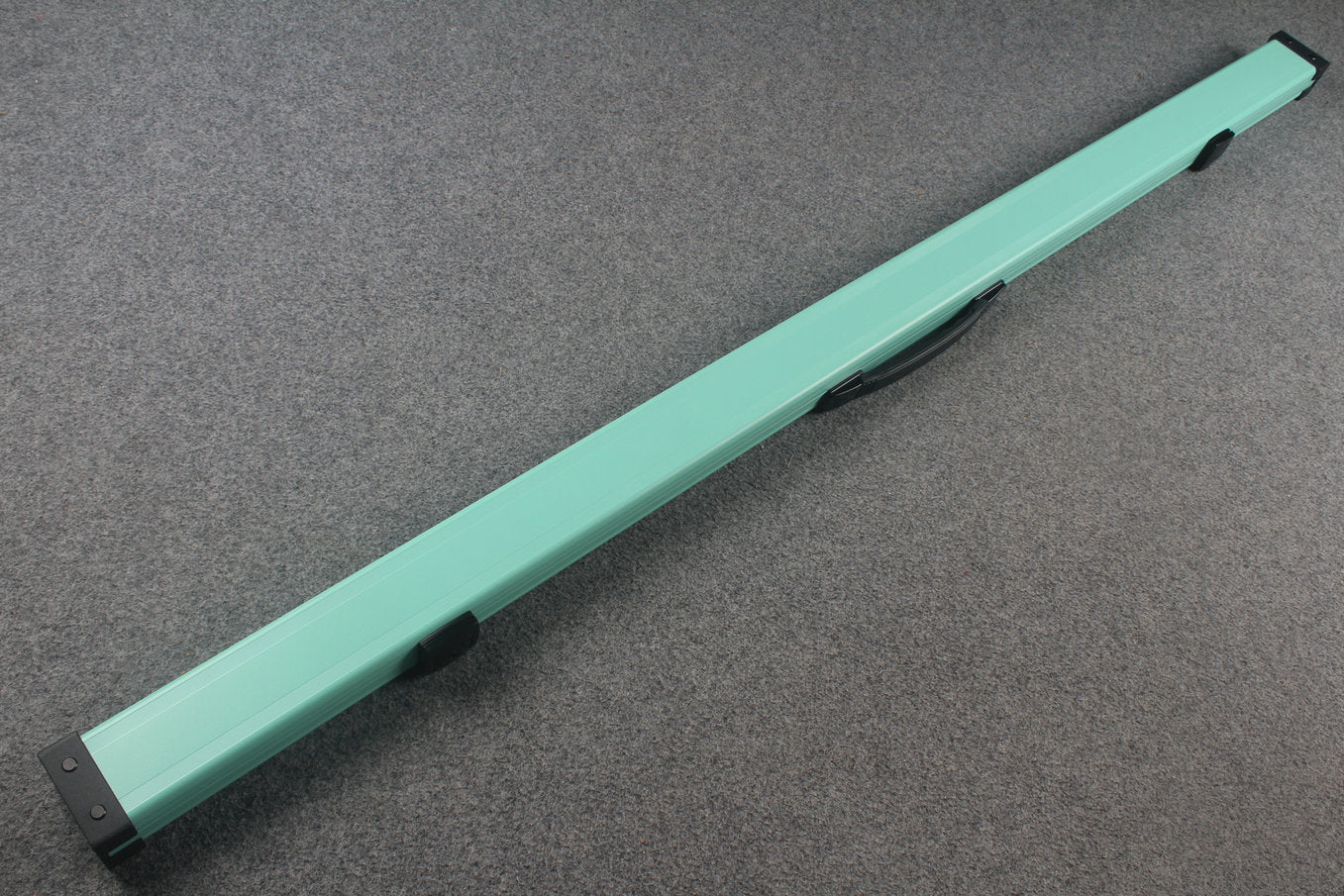 one piece aluminium lockable cue case – 2 Slots（chalk area inside）