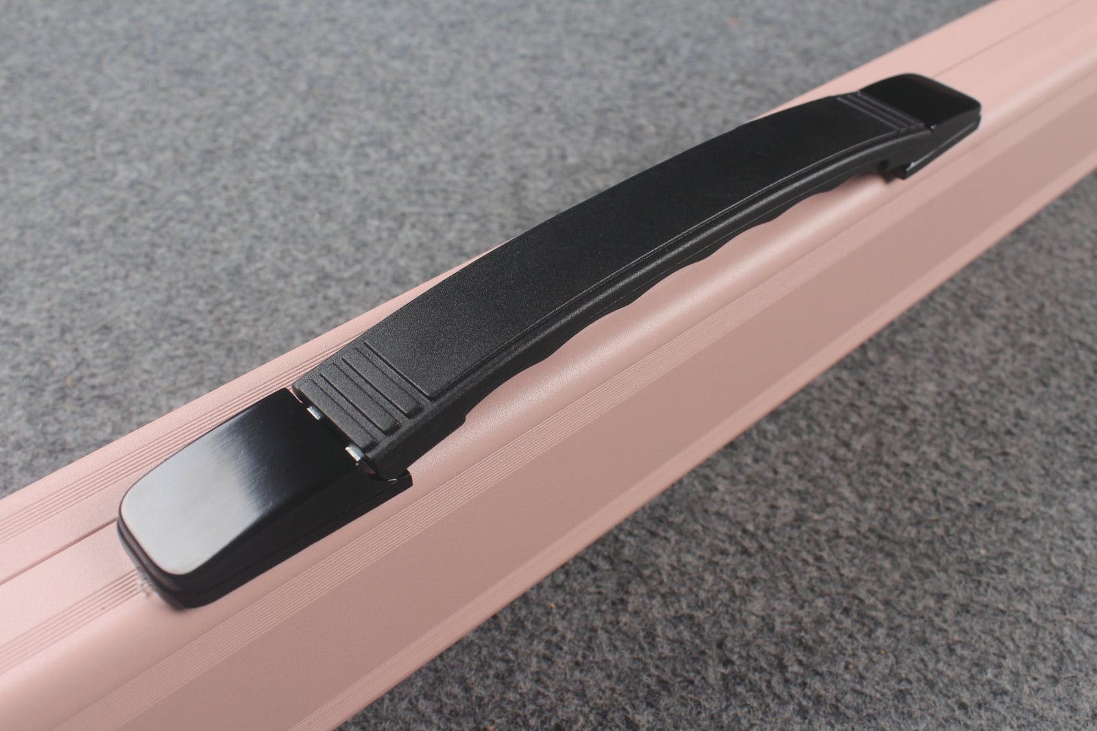 one piece aluminium lockable cue case – 2 Slots（chalk area inside）