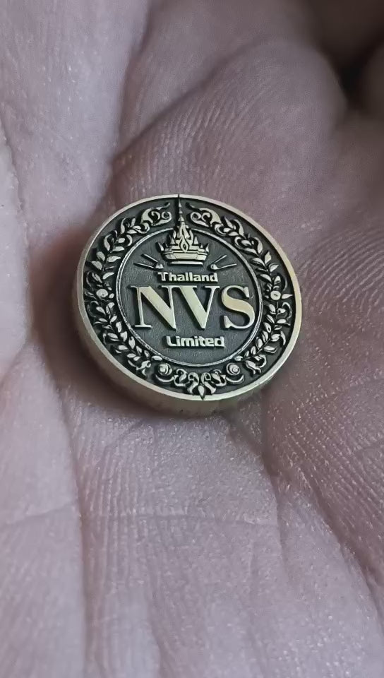custom disc metal cue badge
