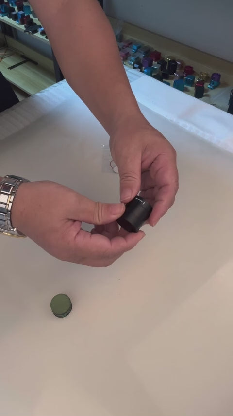 Twist-Rise Series: Professional Magnetic Billiard Chalk Case with Rotary Height Adjustment