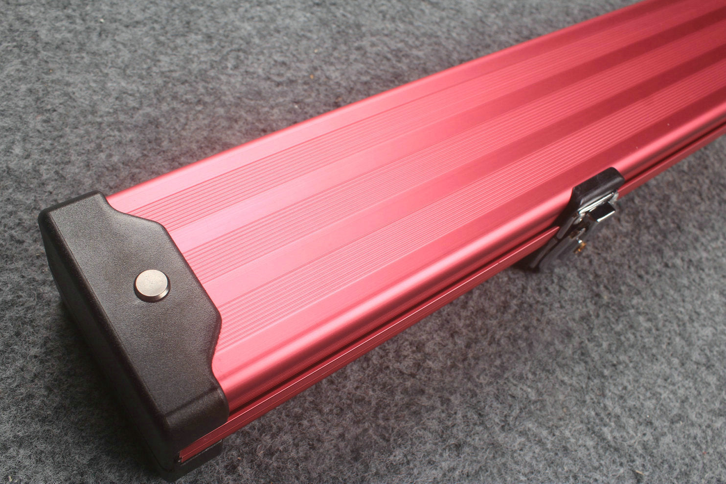 one piece professional aluminium lockable cue case