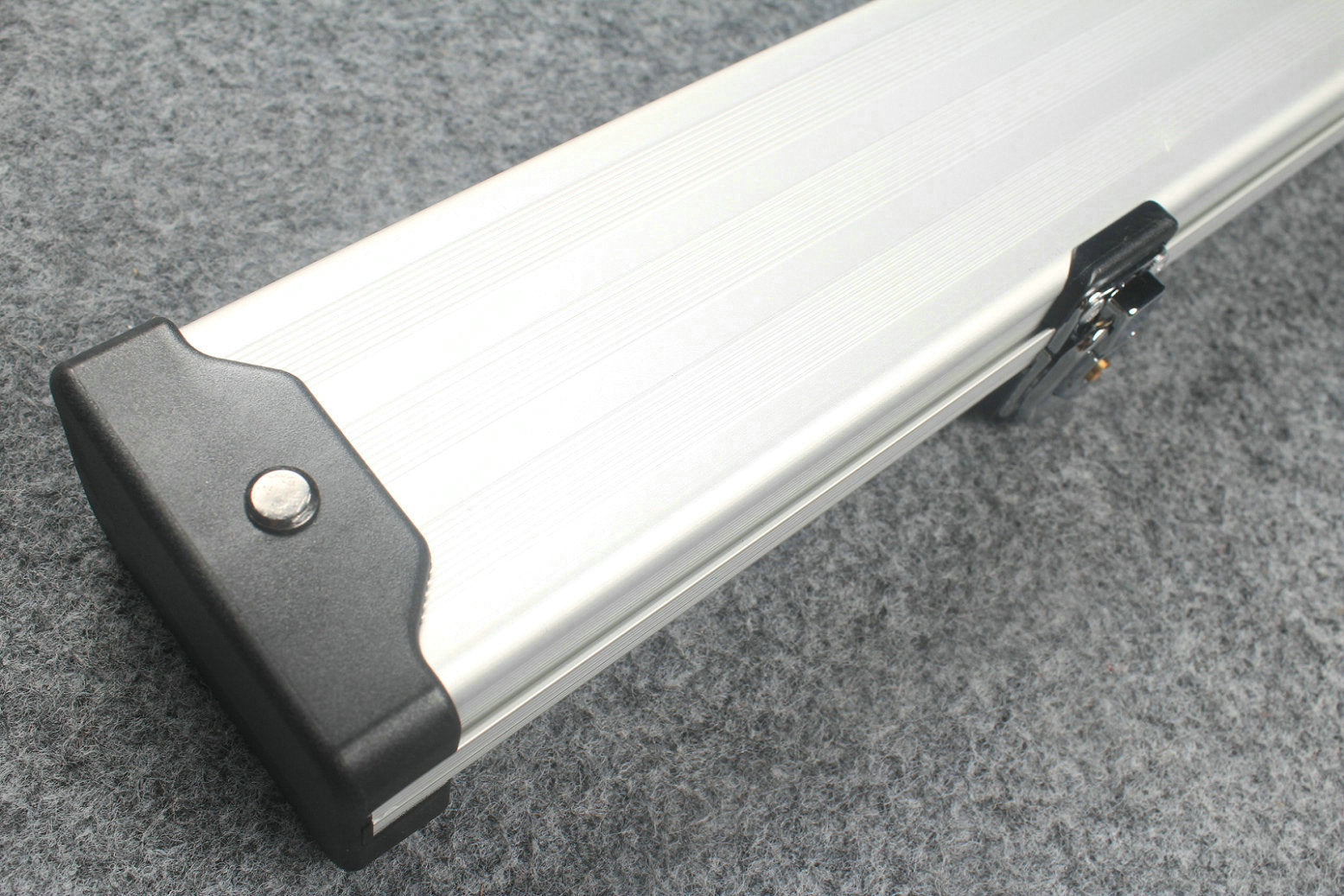 one piece professional aluminium lockable cue case