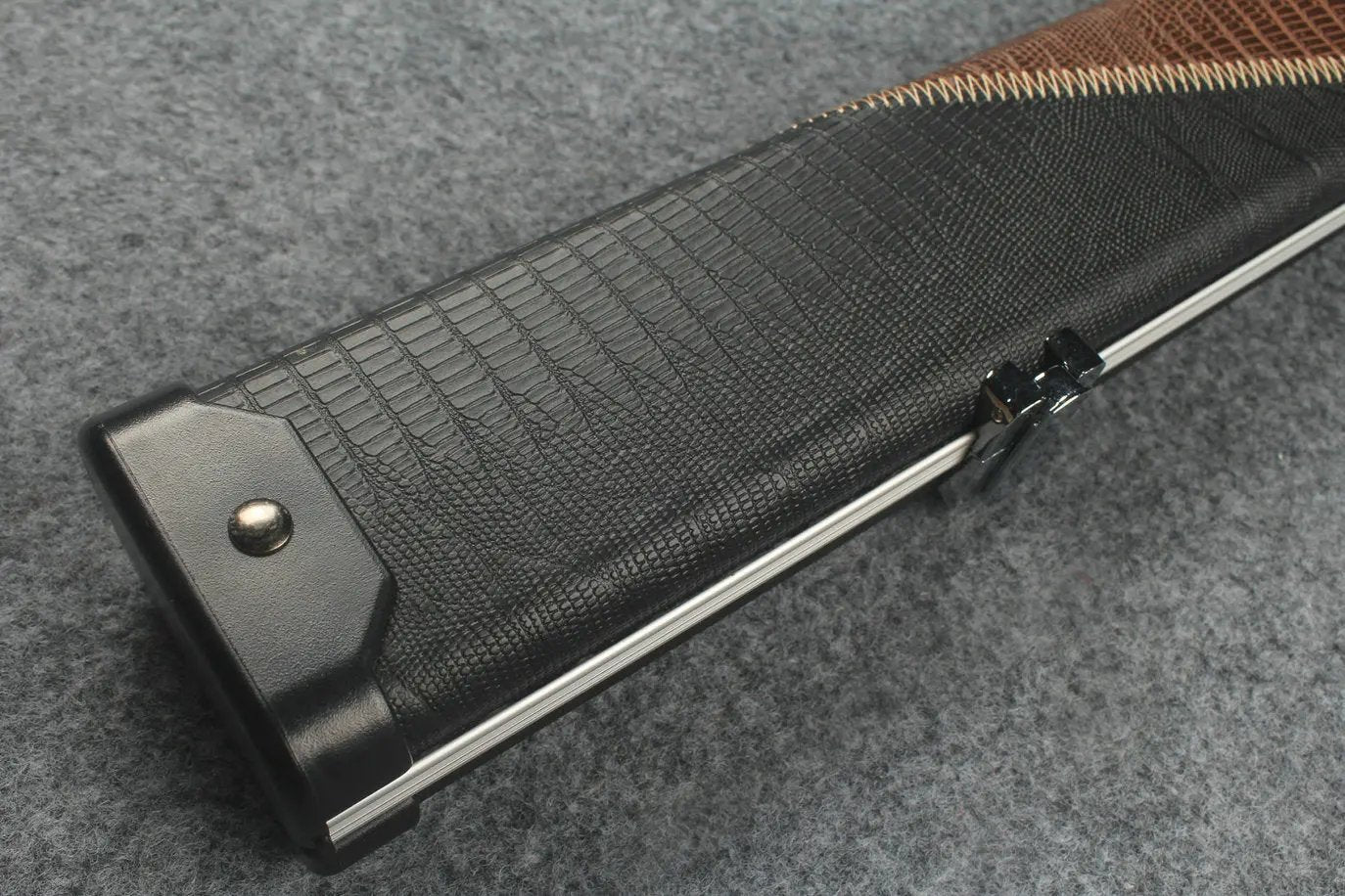 3/4 leather case aluminium construction with 2 slots ~halo style WOODS CUES