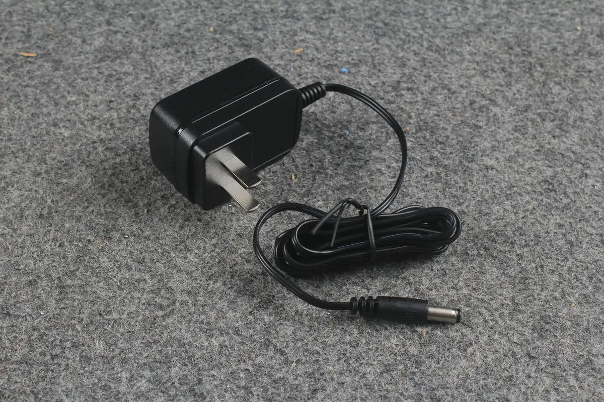 Vacuum Cleaner for Table / Cloth WOODS CUES