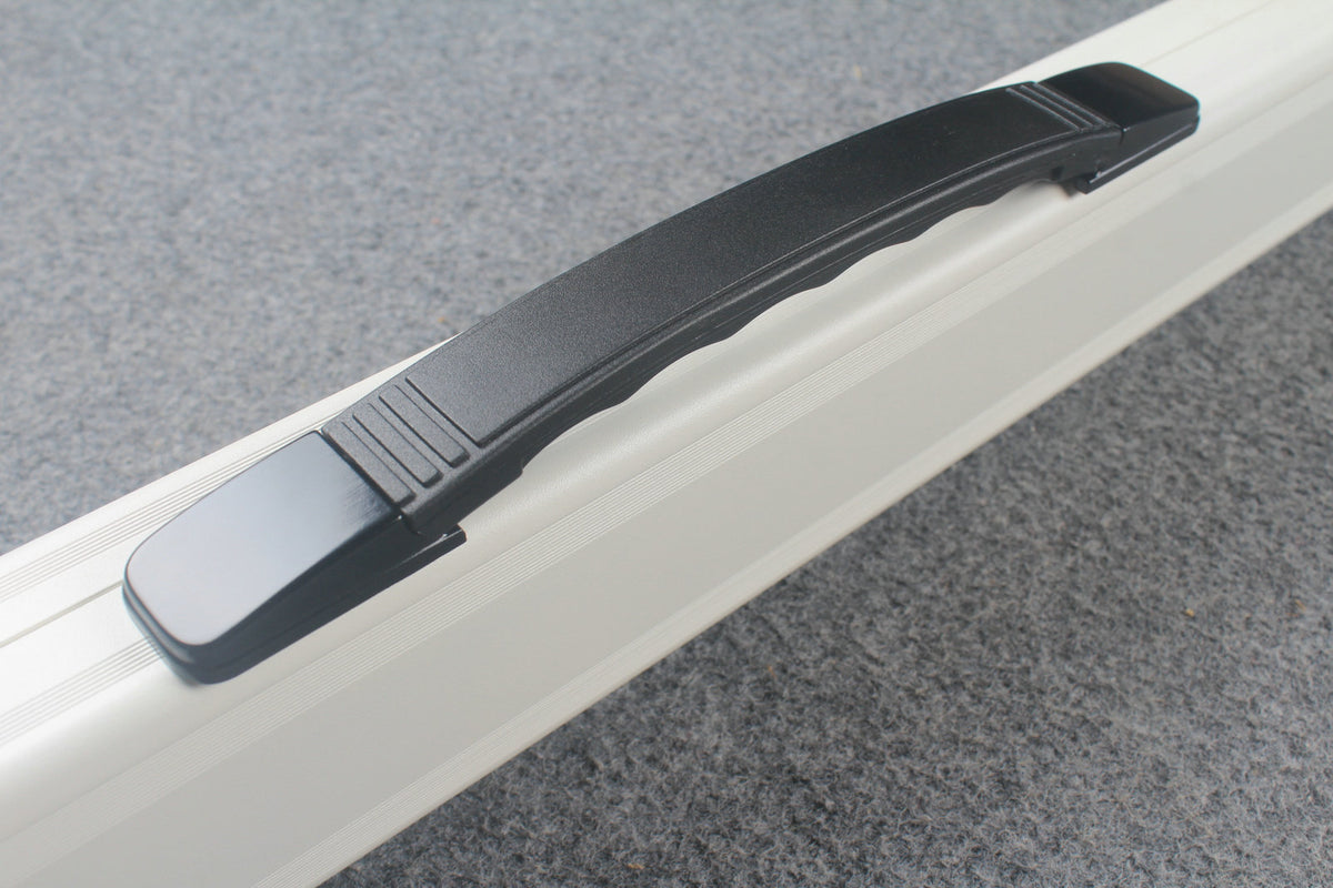 one piece aluminium lockable cue case – 2 Slots（chalk area inside）