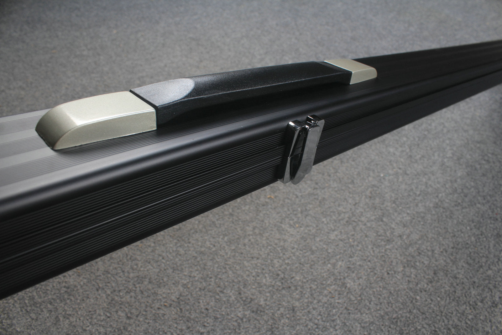 one piece professional aluminium cue case 163 cm