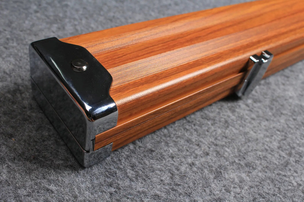 deluxe one piece aluminium cue case with 2 slots