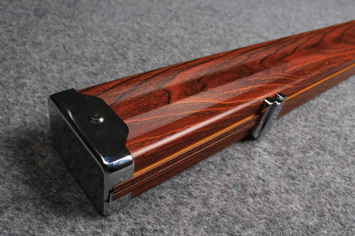 deluxe one piece aluminium cue case with 2 slots