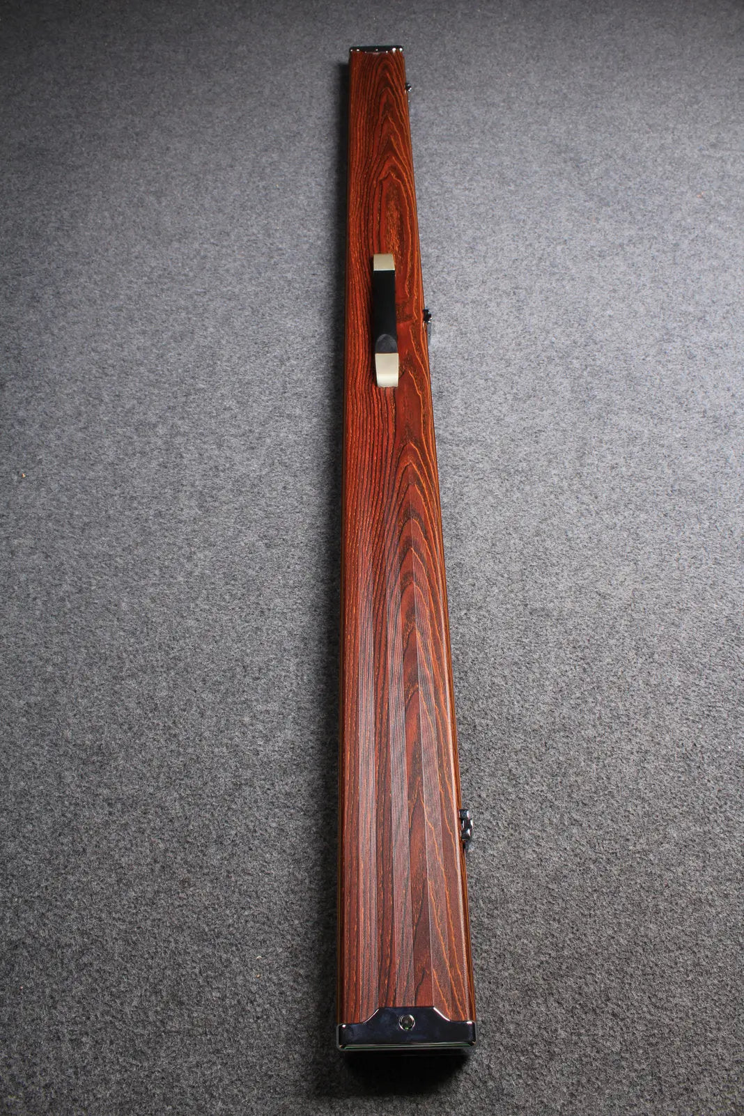 deluxe one piece aluminium cue case with 3 slots