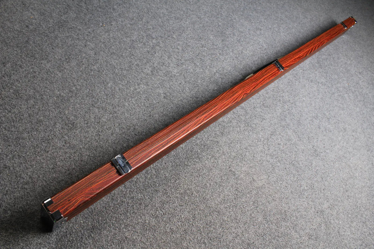 deluxe one piece aluminium cue case with 3 slots