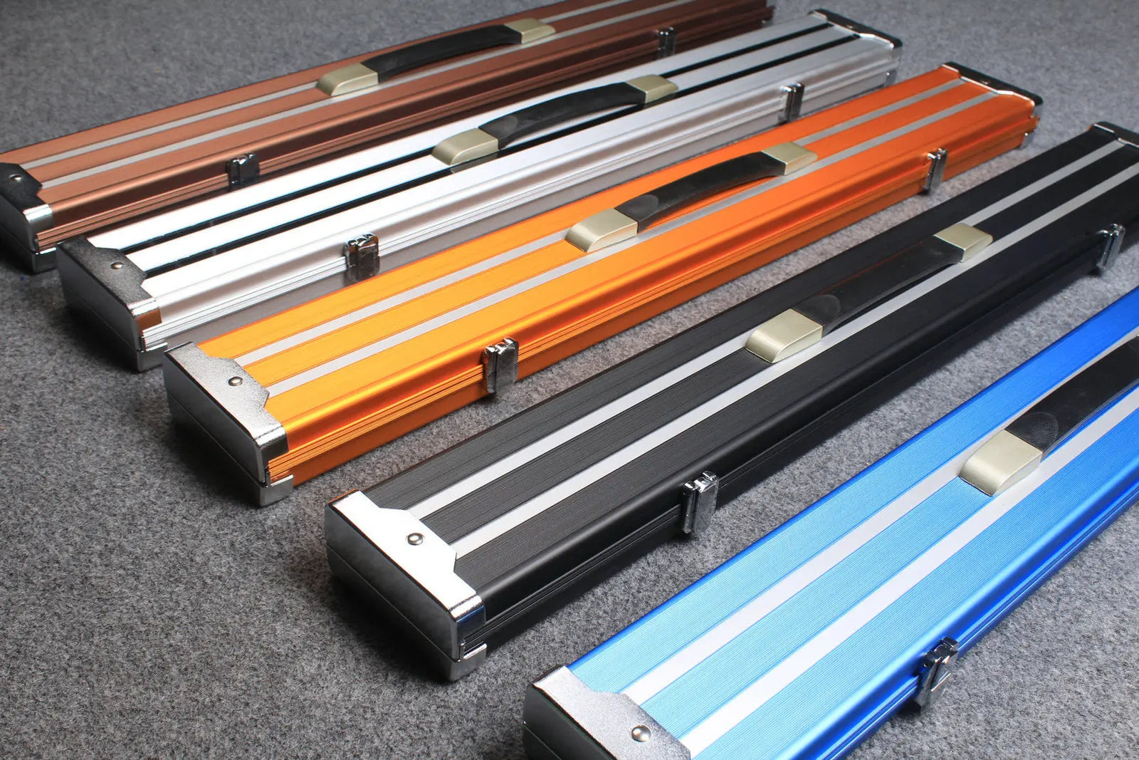 1/2 professional aluminium cue case with 3 slots