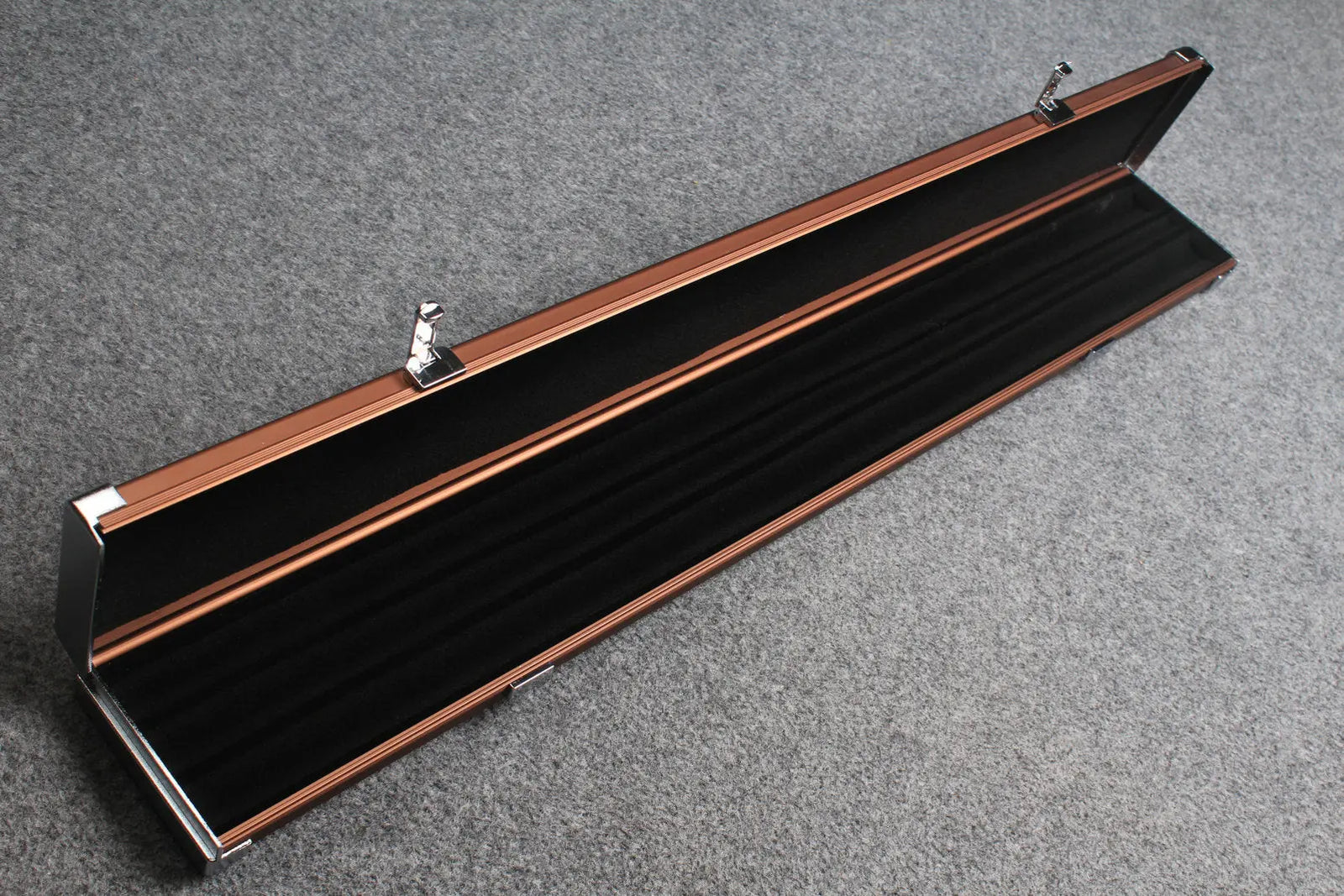 1/2 professional aluminium cue case with 3 slots
