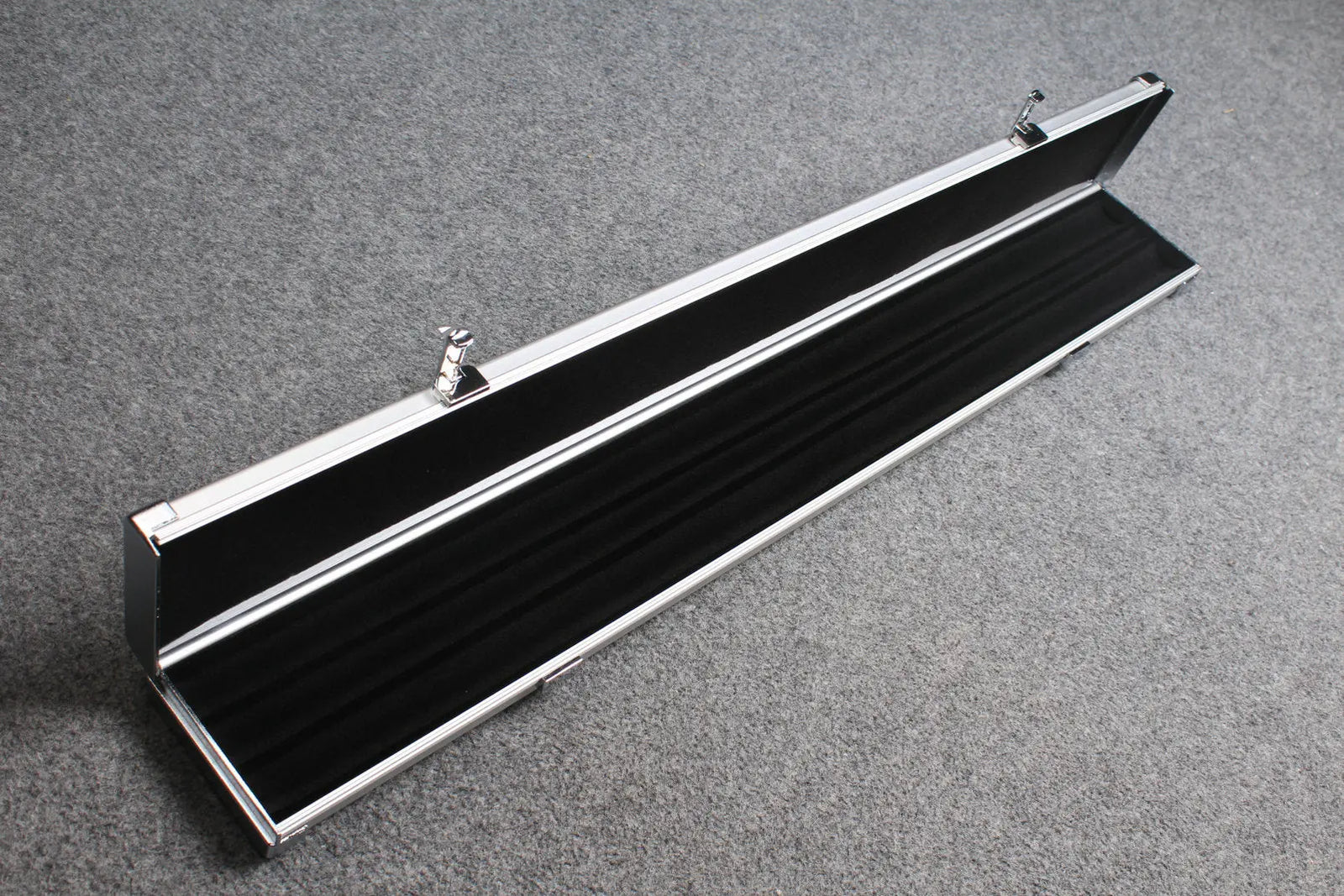 1/2 professional aluminium cue case with 3 slots