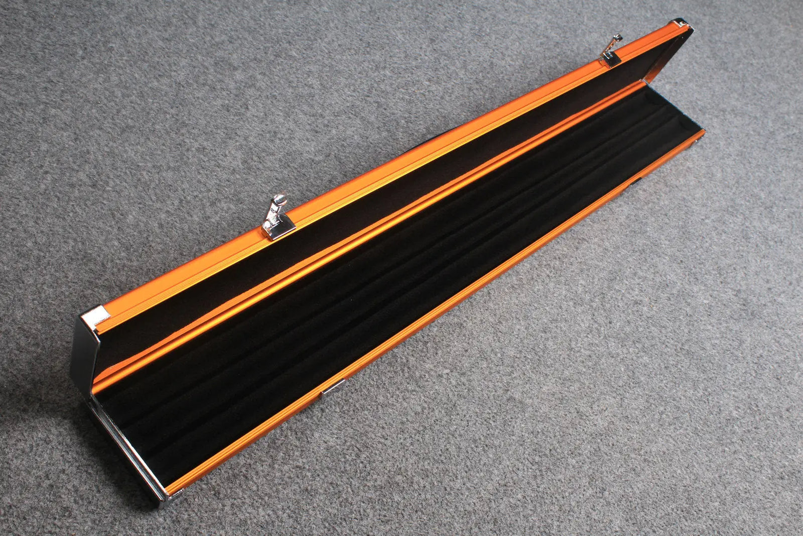 1/2 professional aluminium cue case with 3 slots