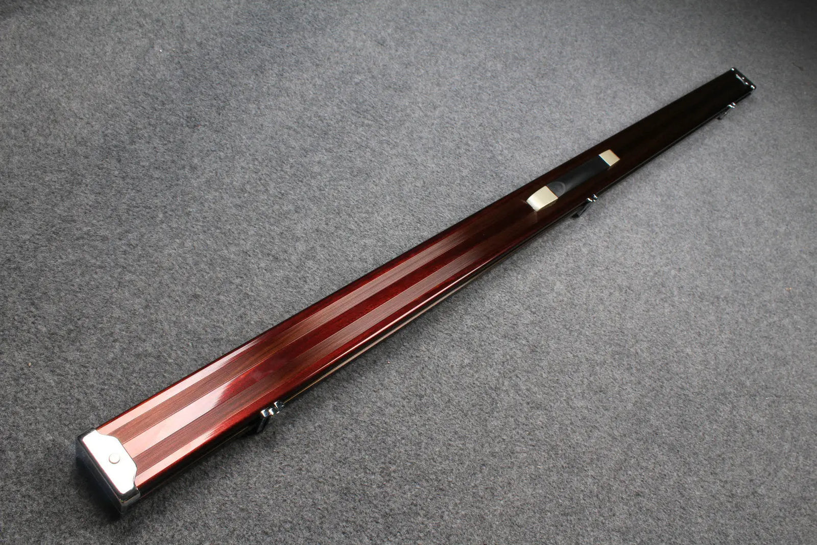 deluxe one piece aluminium cue case with 2 slots for 60" cue