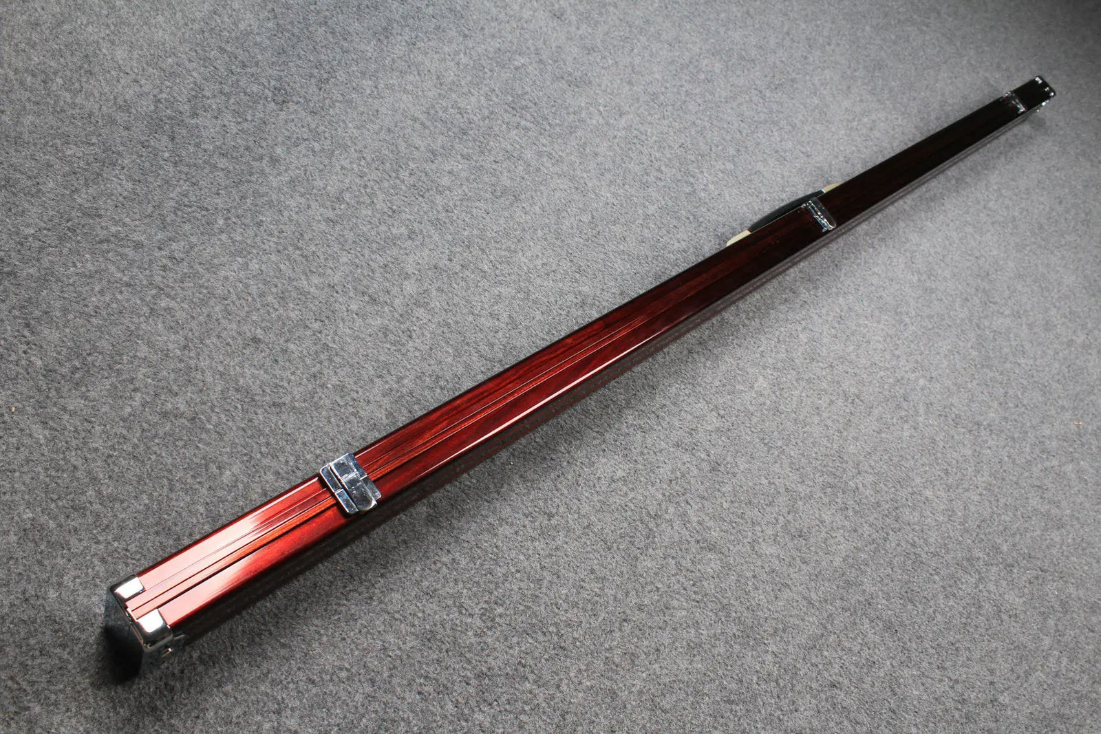 deluxe one piece aluminium cue case with 2 slots for 60" cue