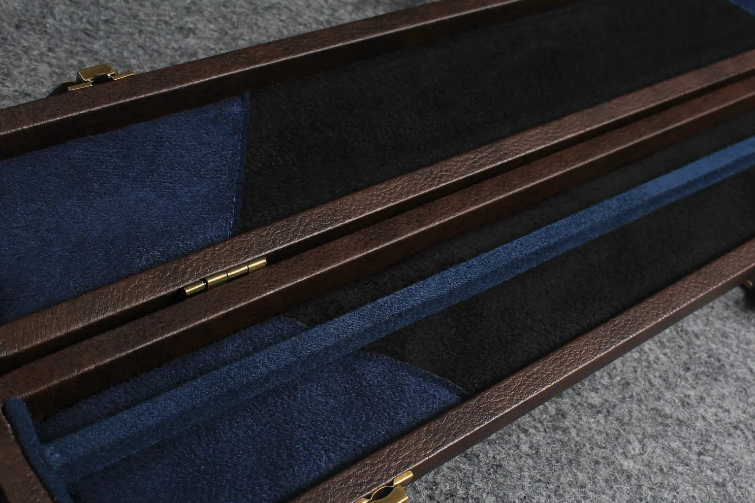 3/4 luxury Snooker Cue Case WOODS CUES