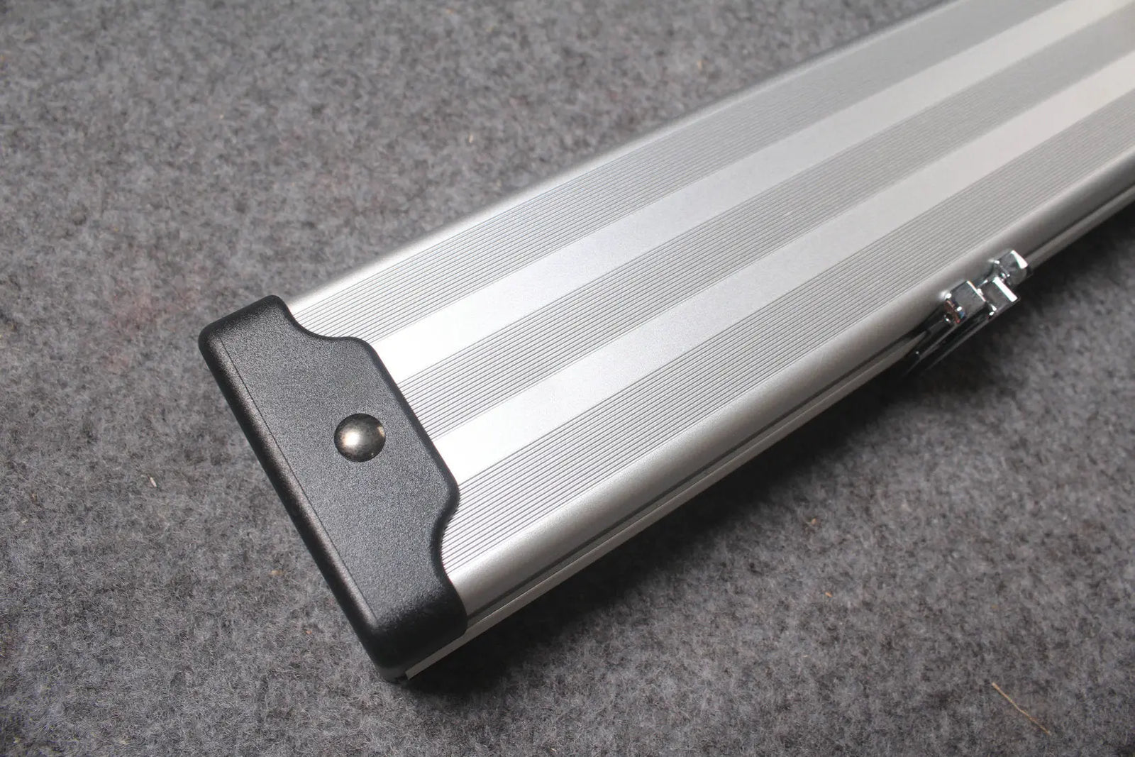 3/4 Professional Aluminium Cue Case WOODS CUES