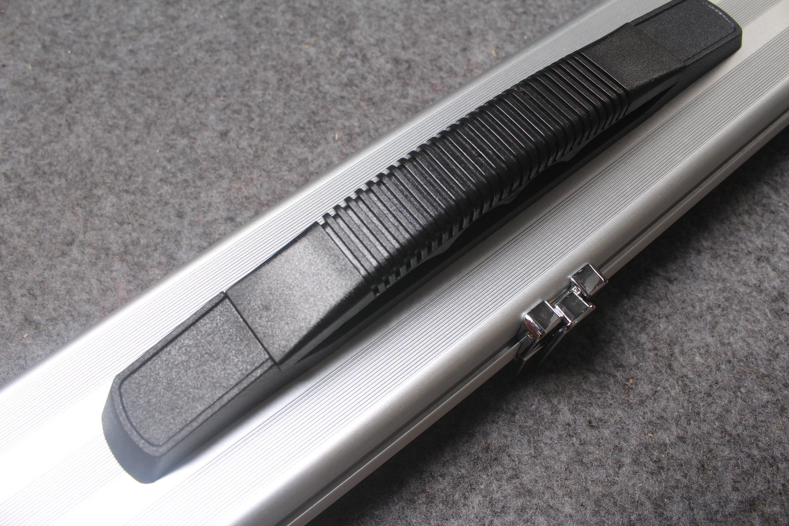 3/4 Professional Aluminium Cue Case