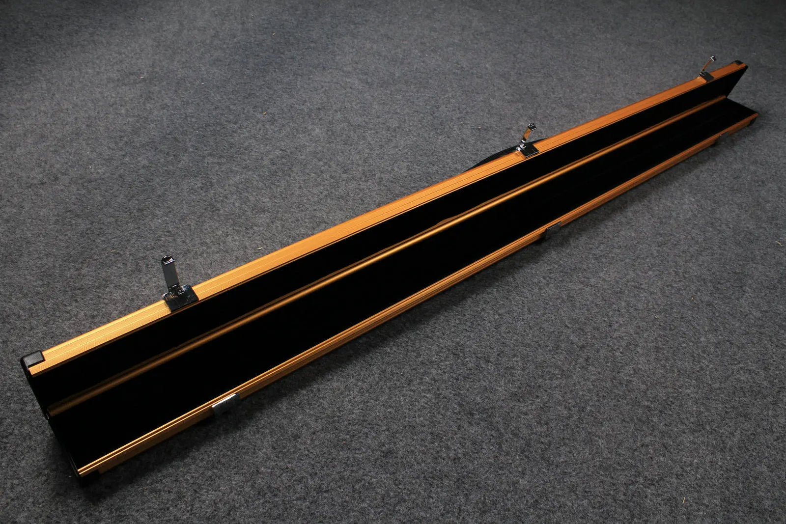 3/4 Professional Aluminium Cue Case WOODS CUES