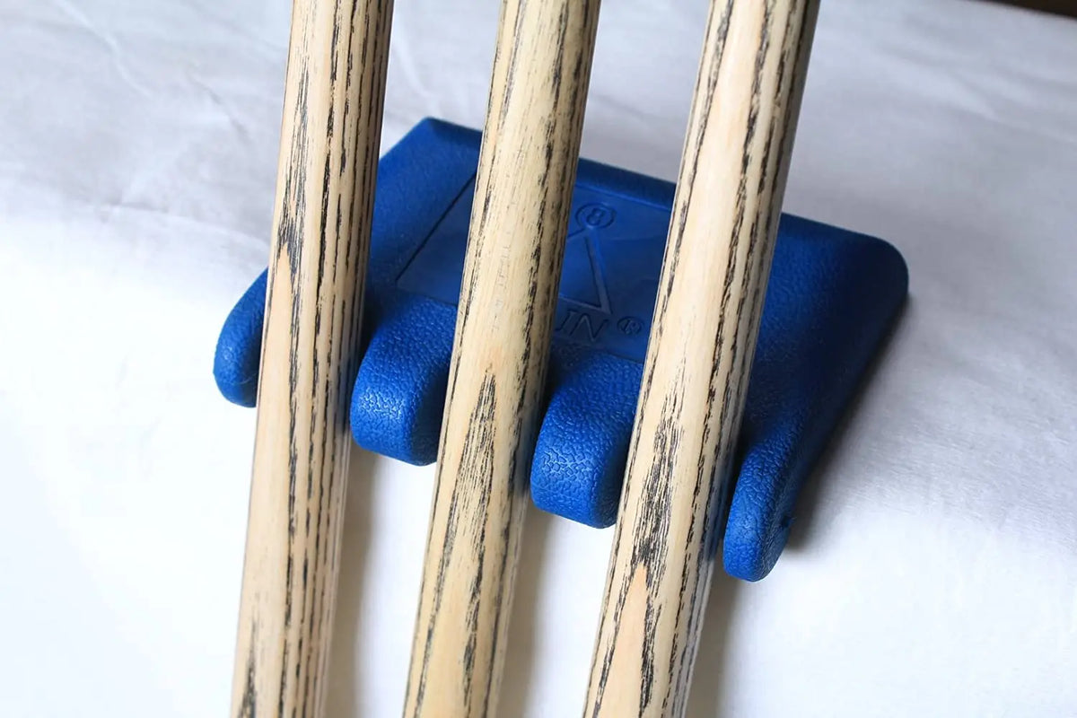 portable pool cue holder/billiard cue rack - holds 3 cues WOODS CUES