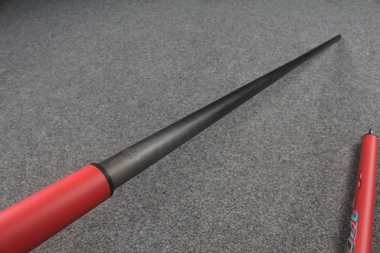 Carbon Fiber Shaft  Billiards Cue Punch&Jump  Cue Stick 12.5 mm Tip