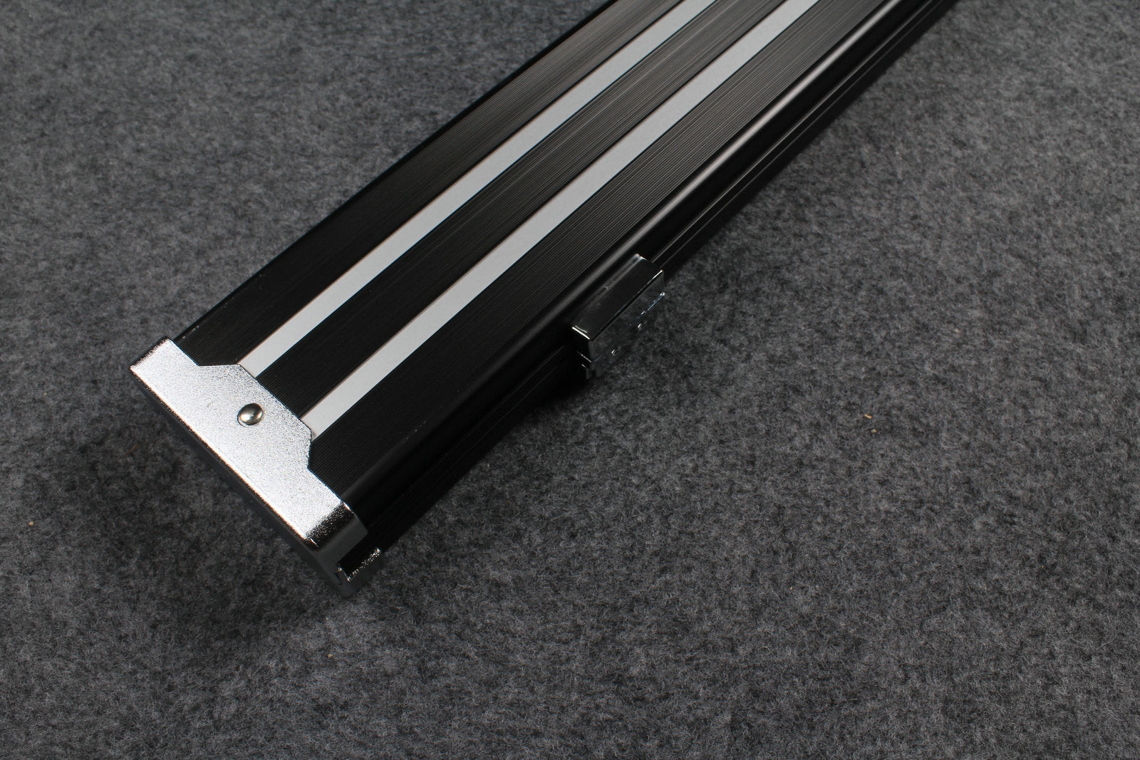 3/4 wide aluminium code cue case with 3 slots