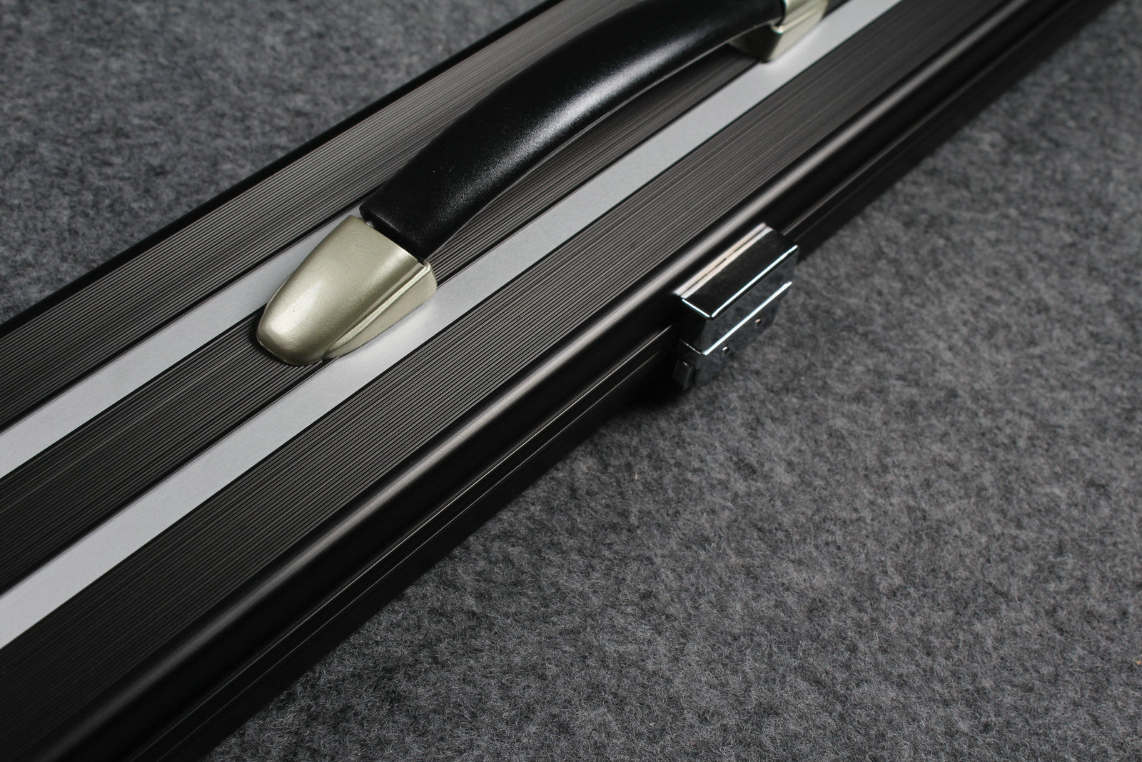 3/4 wide aluminium code cue case with 3 slots