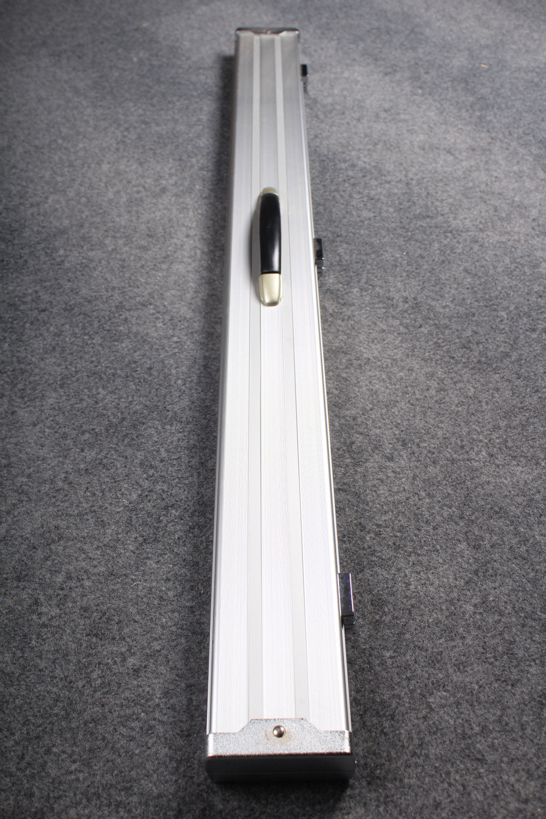 3/4 wide aluminium code cue case with 3 slots