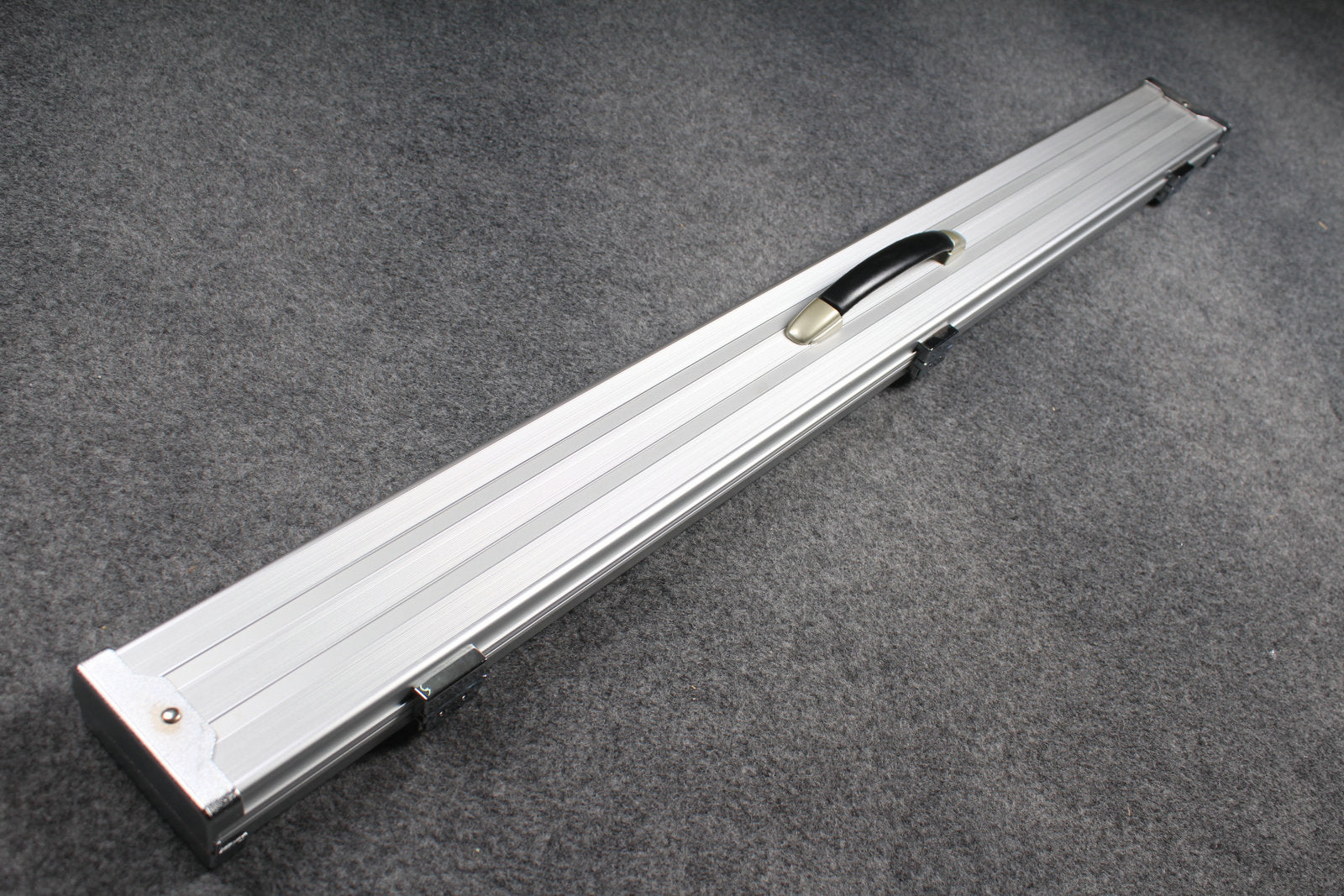 3/4 wide aluminium code cue case with 3 slots