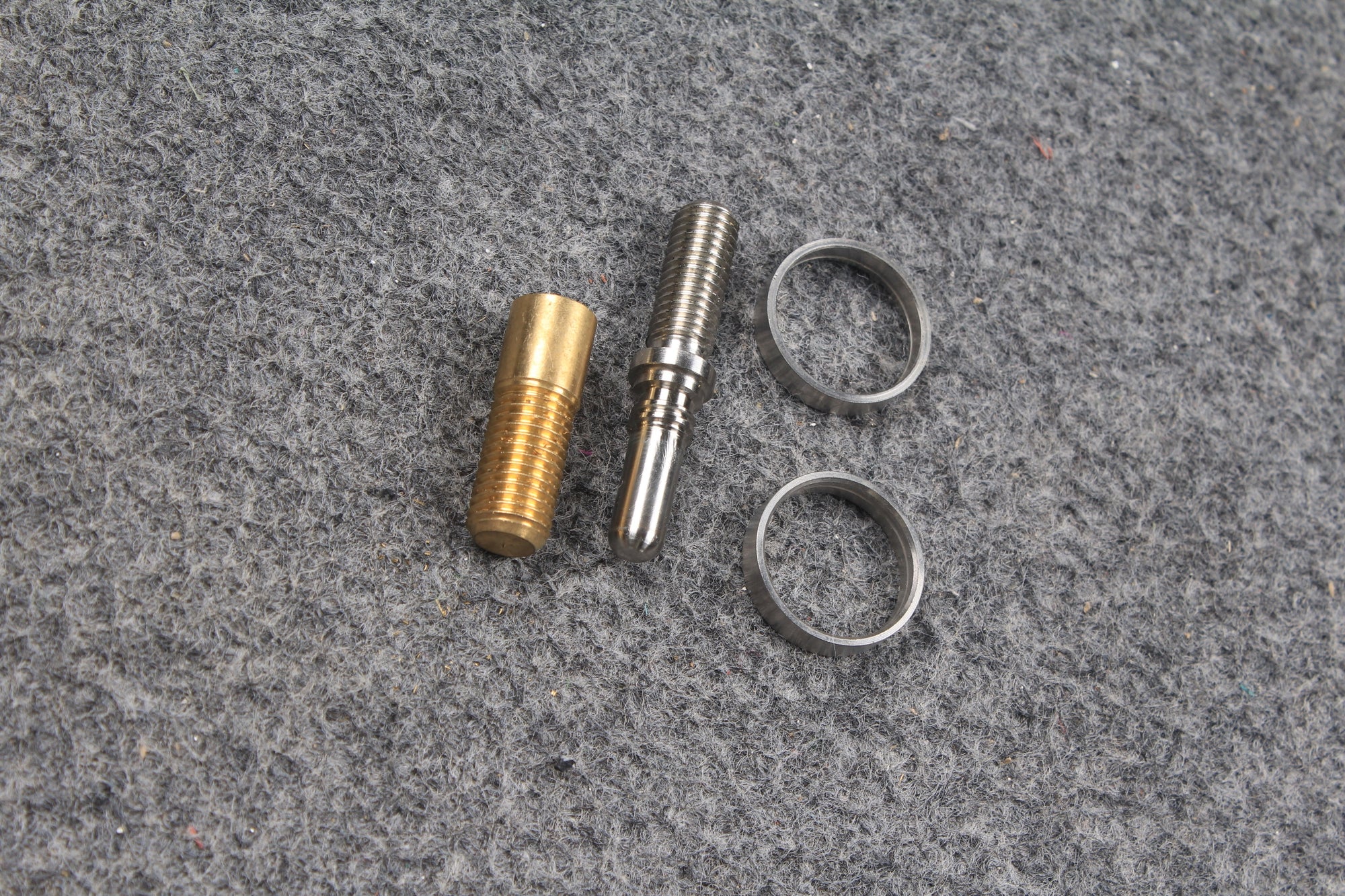 Quick release vacuum stainless steel brass joint for pool snooker cue