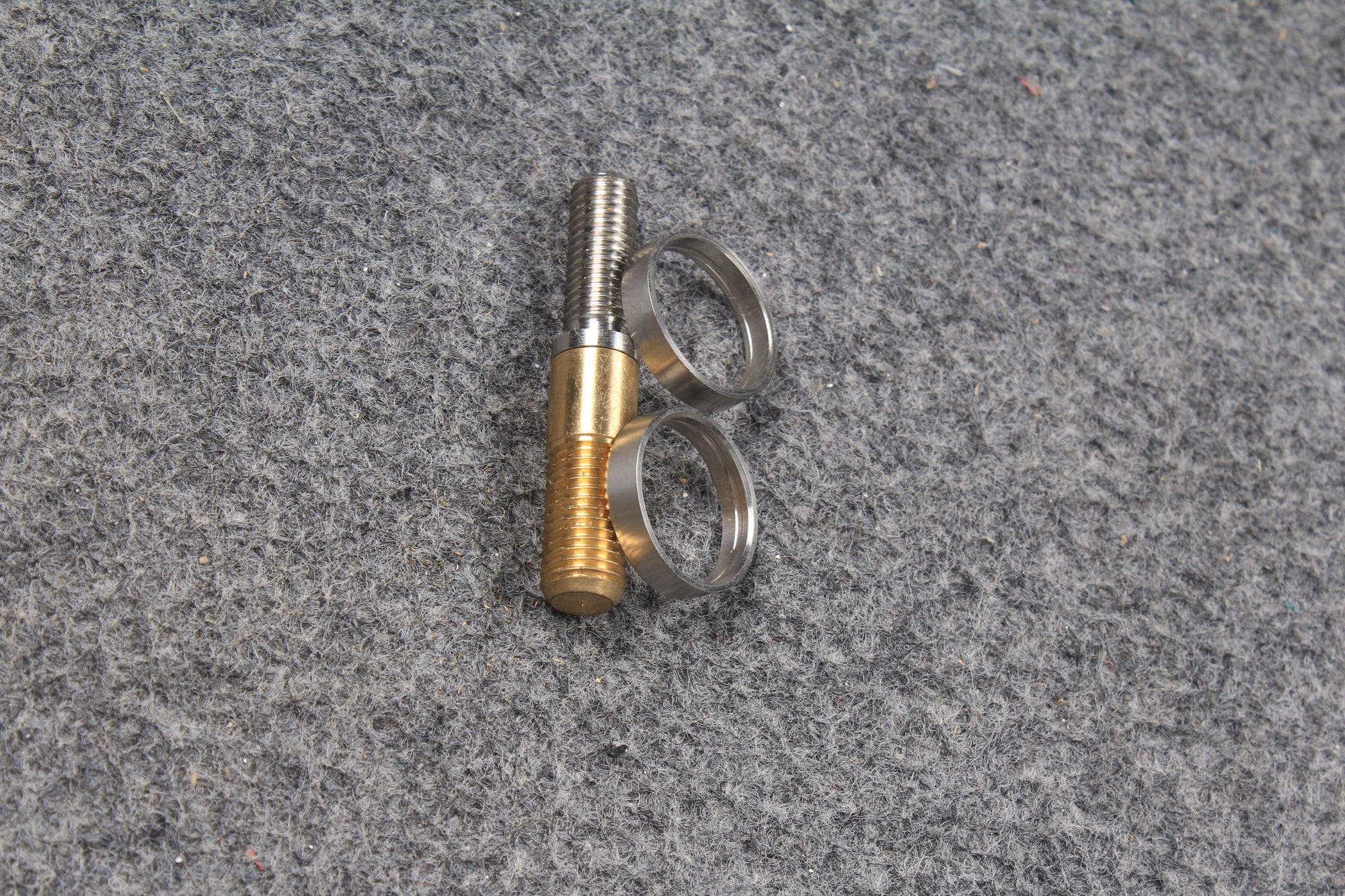 Quick release vacuum stainless steel brass joint for pool snooker cue
