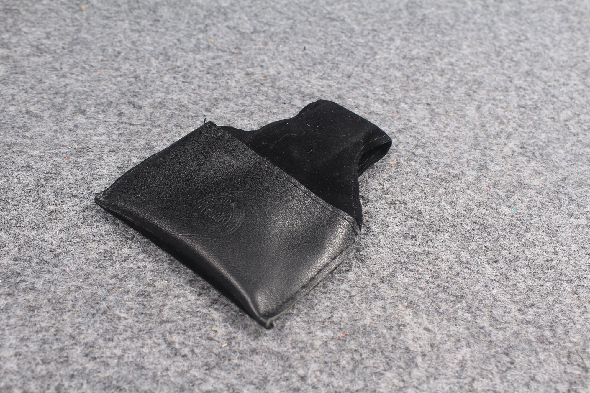 Chalk Holder Pouch, Billiard Cue Holder Bag with Clip Pool Billiards Snooker Cue