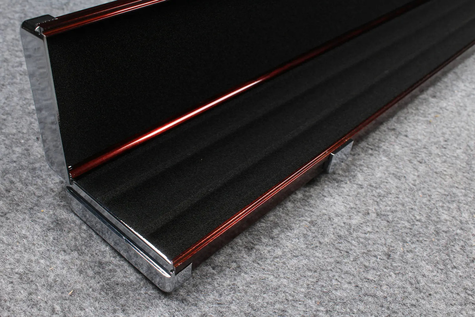 deluxe one piece aluminium cue case with 3 slots