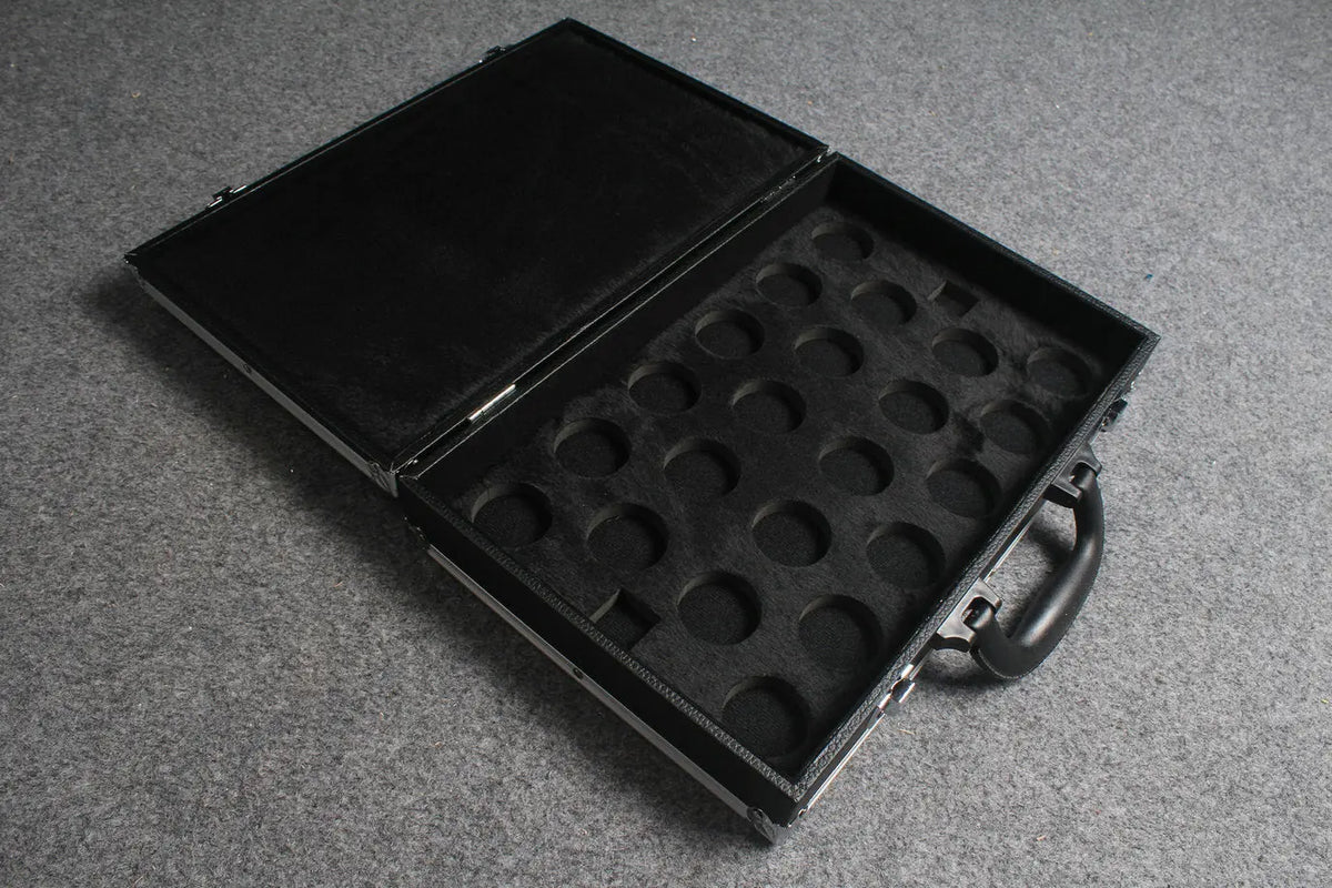 billiard ball set aluminum carrying case, black, 2 sizes WOODS CUES
