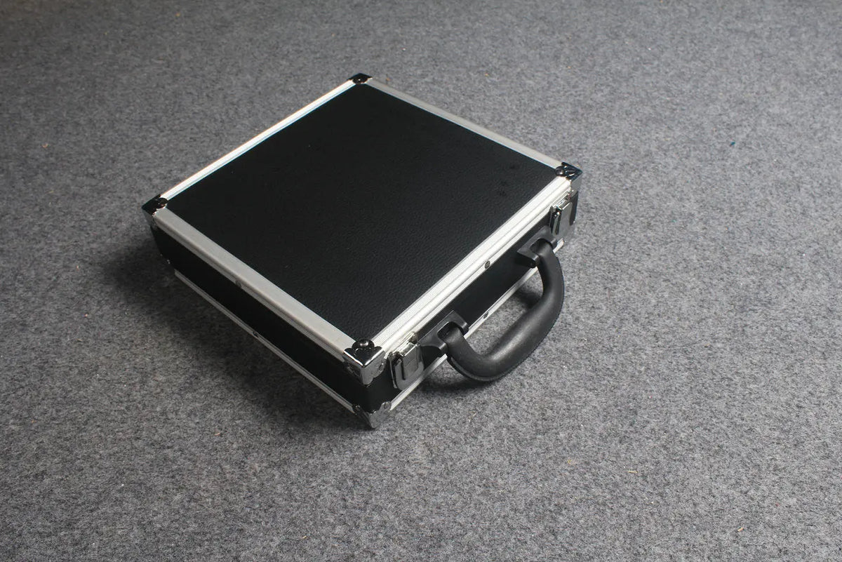 billiard ball set aluminum carrying case, black, 2 sizes WOODS CUES