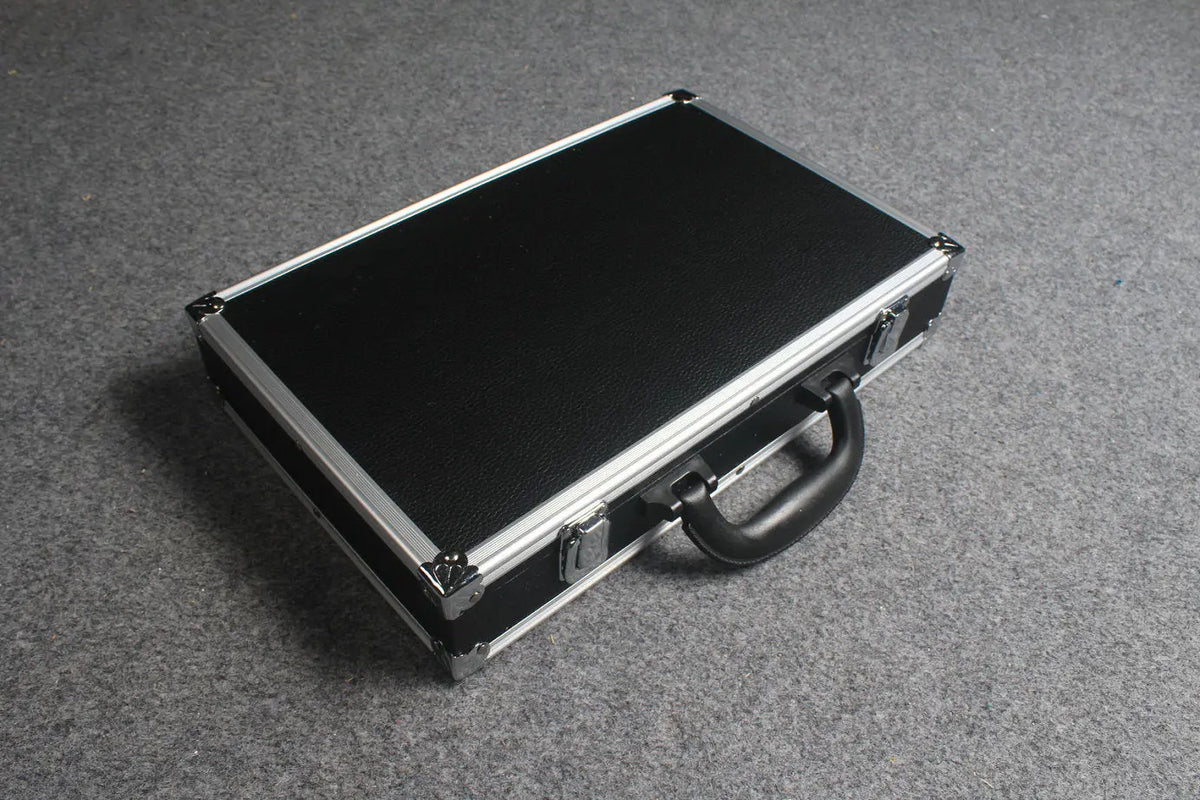 billiard ball set aluminum carrying case, black, 2 sizes WOODS CUES