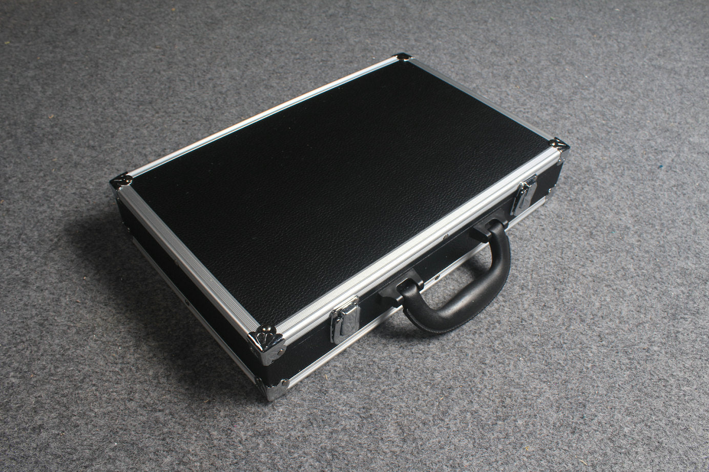 billiard ball set aluminum carrying case, black, 2 sizes