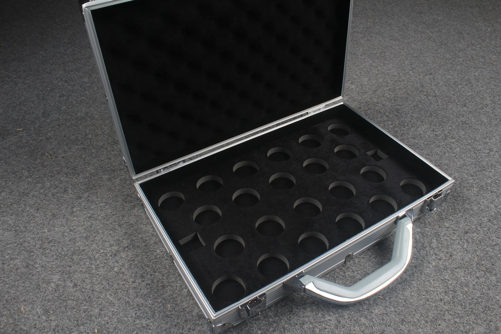 billiard ball set aluminum case, 2 sizes WOODS CUES