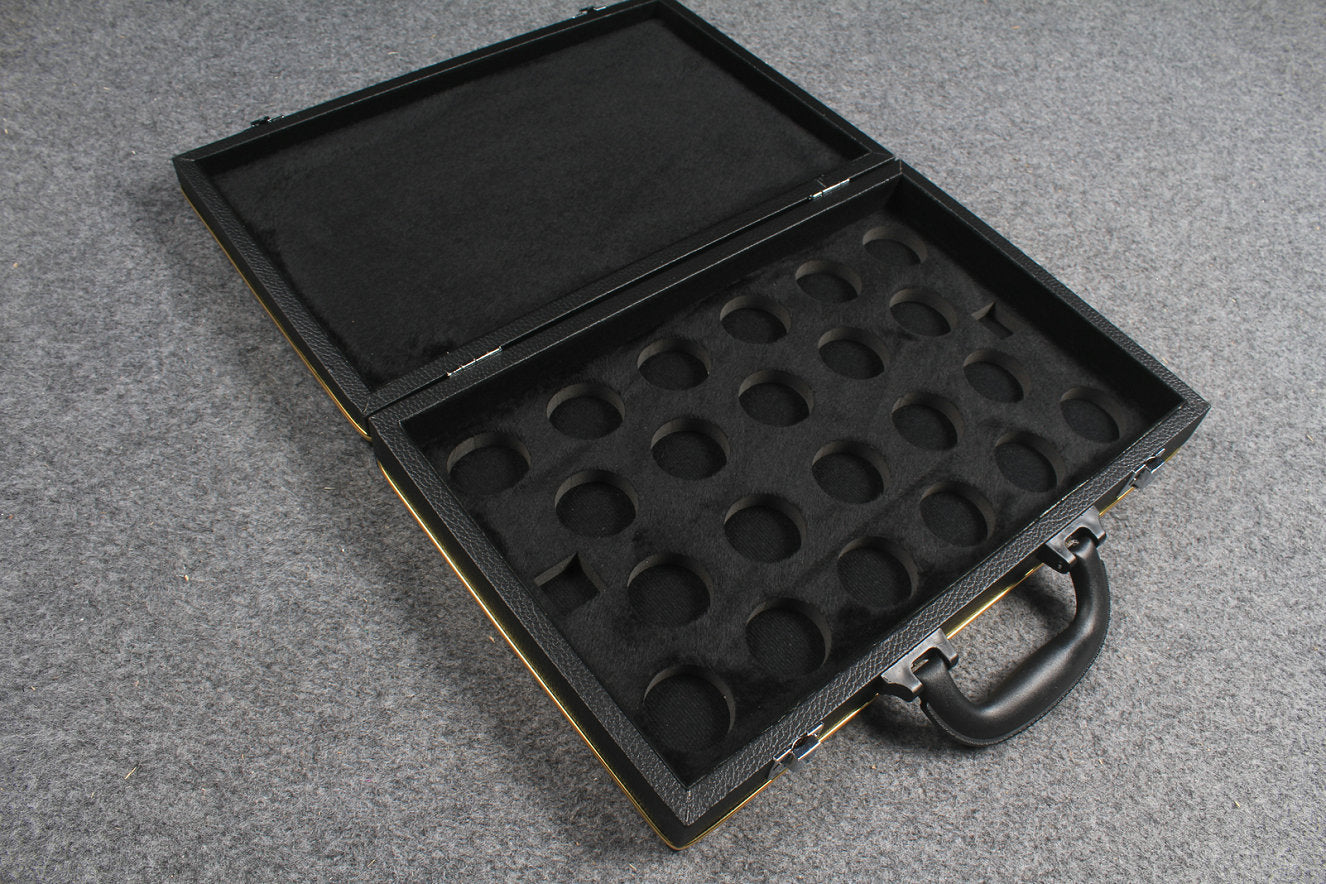 billiard ball set carrying case, black