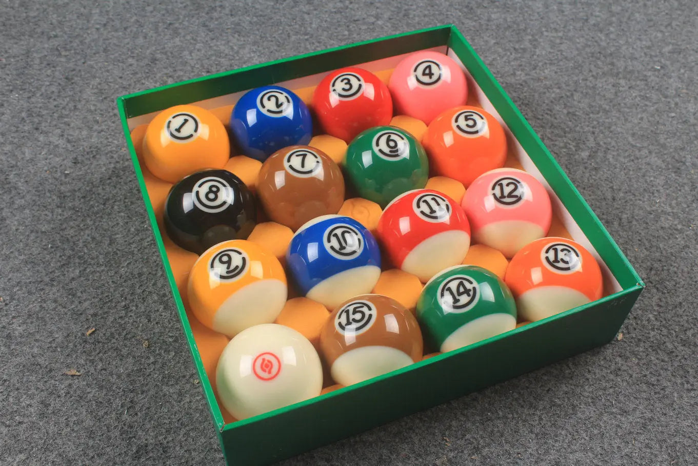 Professional Pool Balls/Billiard Balls Set WOODS CUES