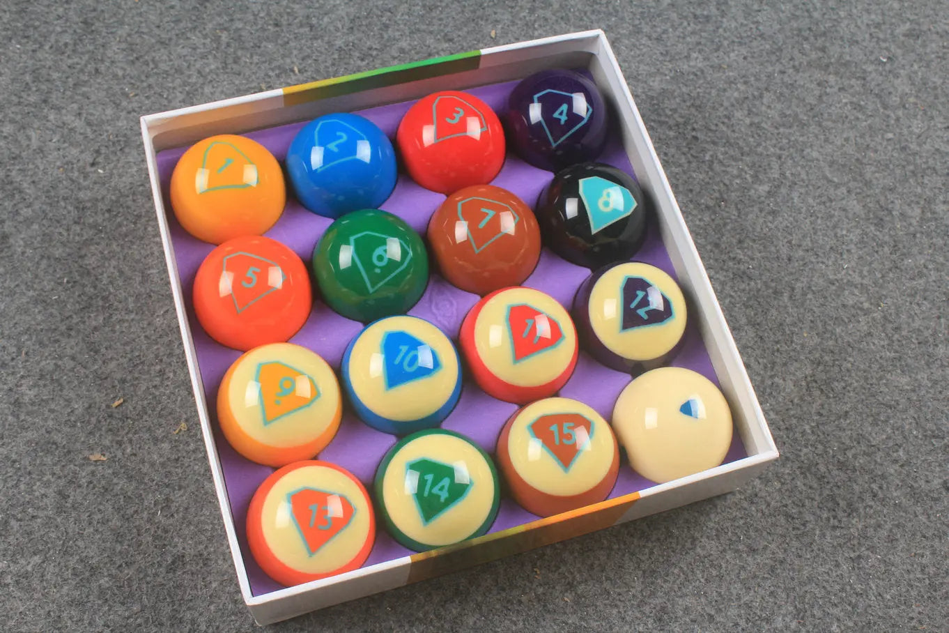 Professional Pool Balls/Billiard Balls Set WOODS CUES