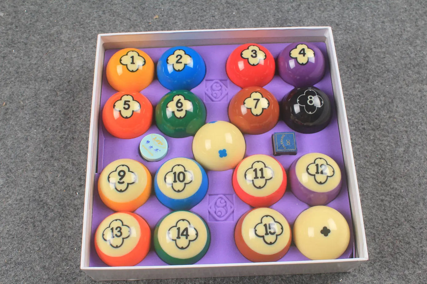 Professional Pool Balls/Billiard Balls Set WOODS CUES