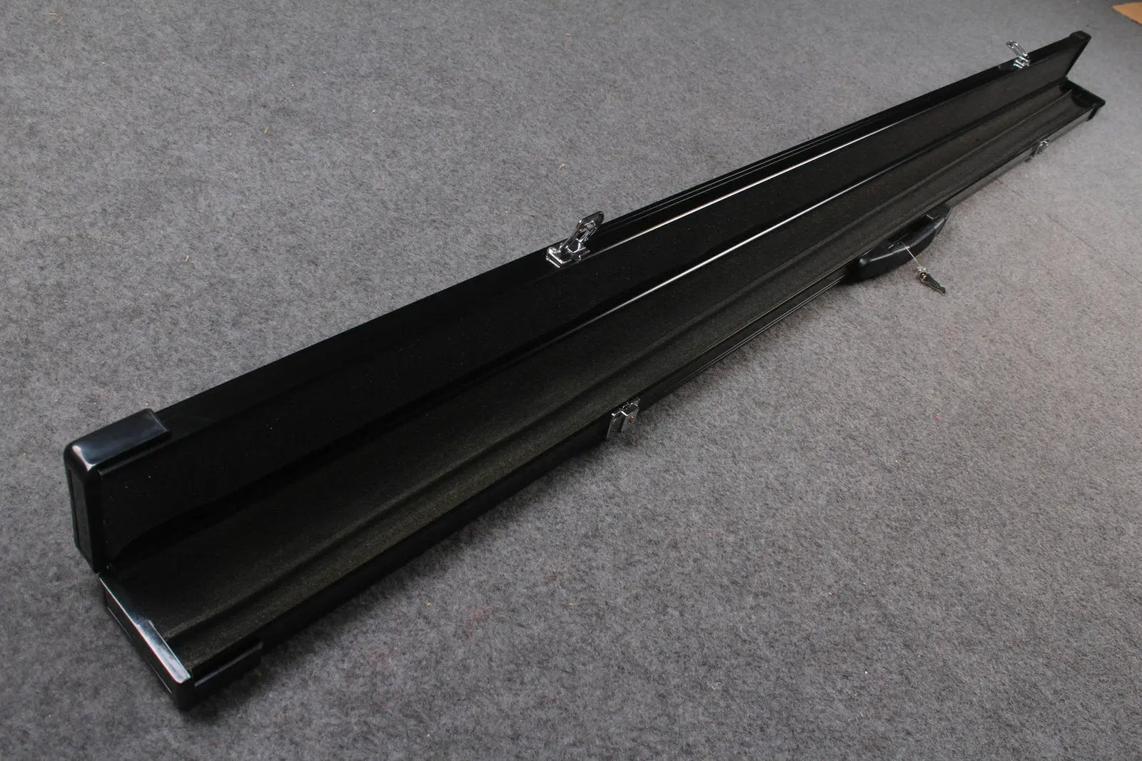 3/4 aluminium lockable cue case 121 cm