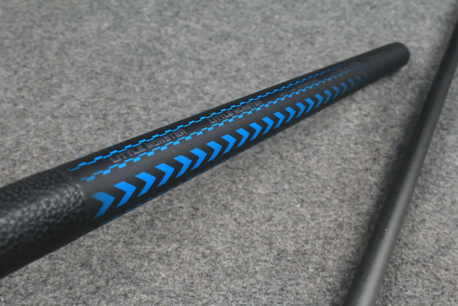Carbon shaft billiards cue pool cue stick formula series little monster